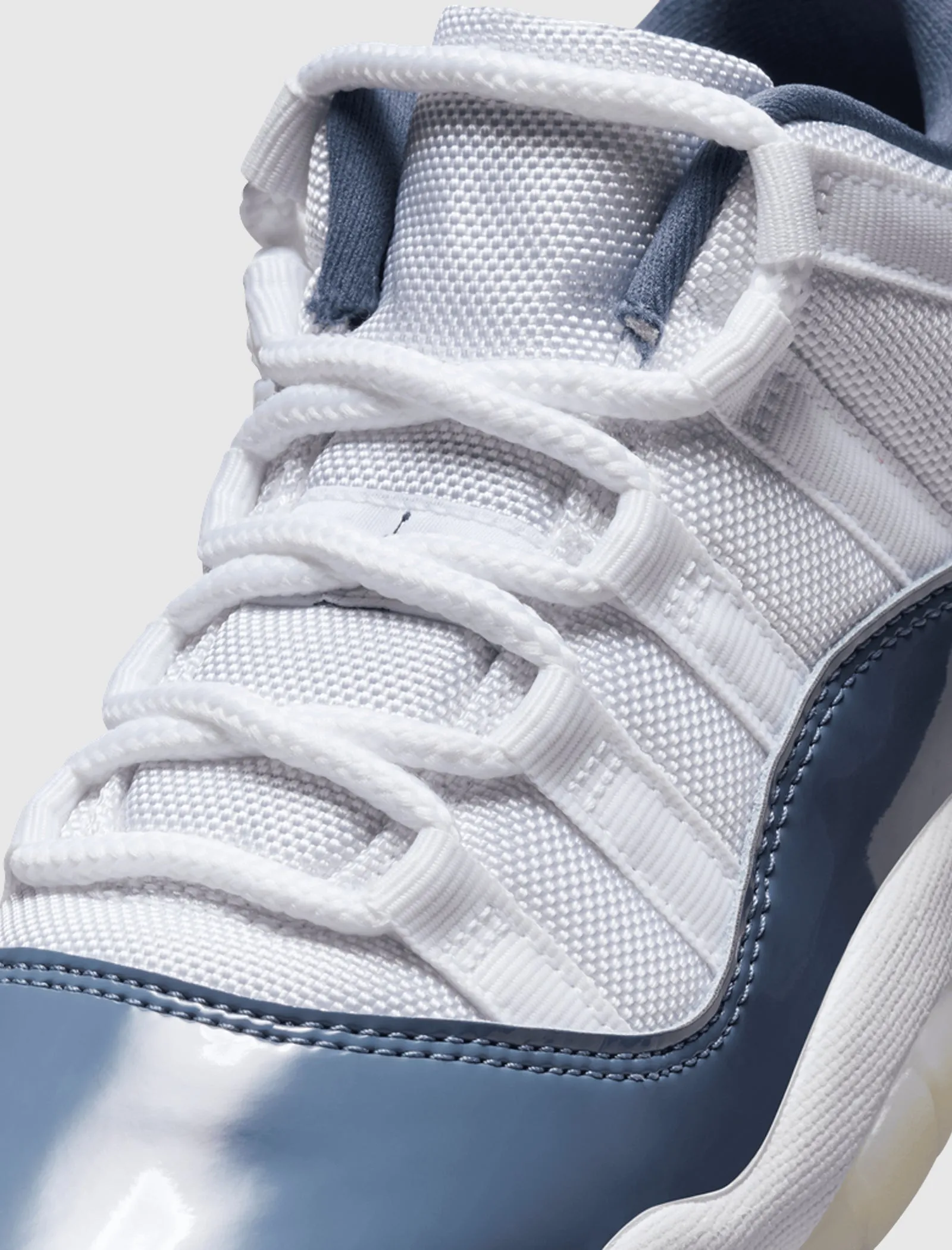 AIR JORDAN 11 RETRO LOW "DIFFUSED BLUE" GS