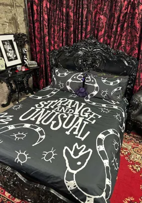 Beetlejuice: Strange and Unusual [Queen] | DOUBLE SIDED QUILT SET [PREORDER]