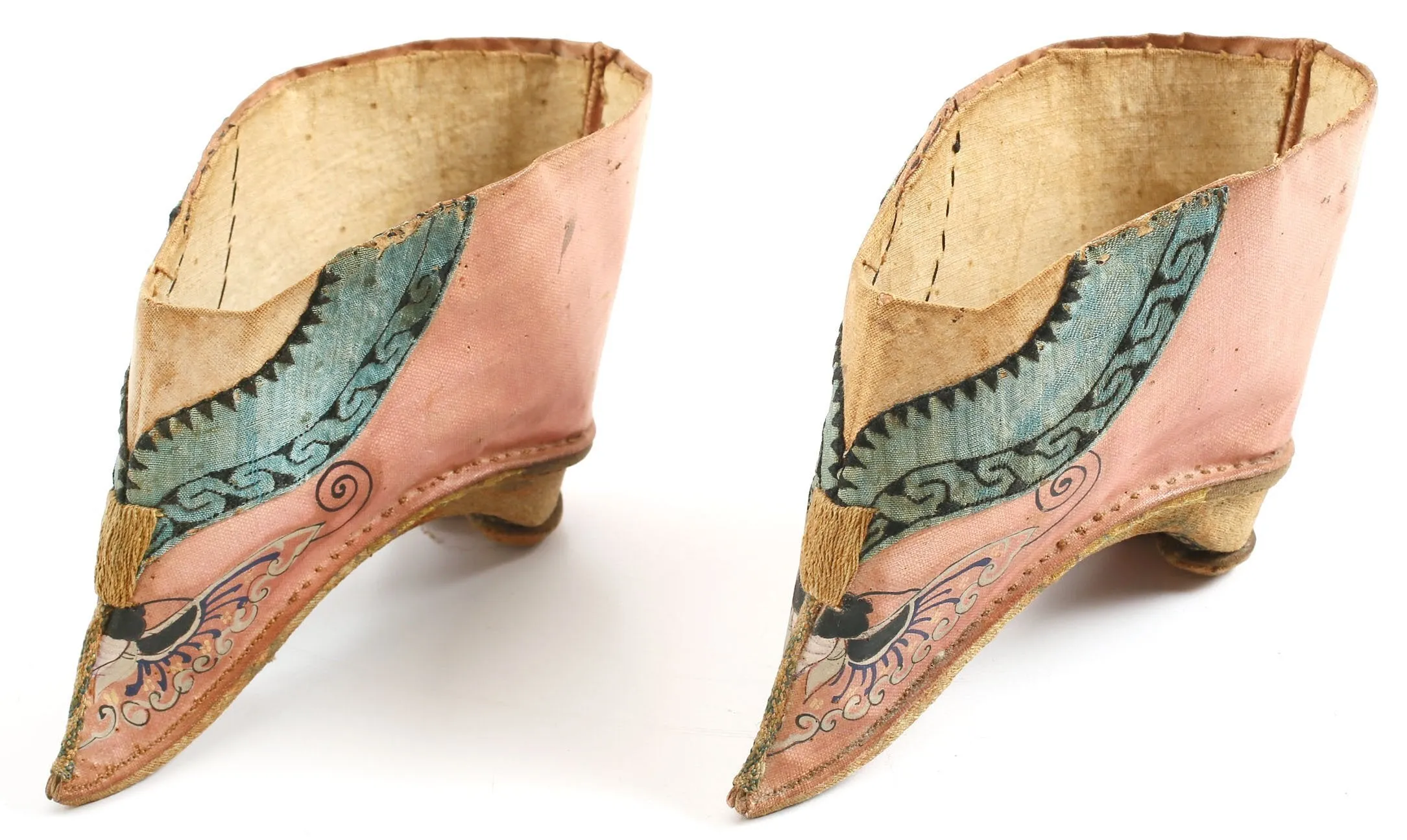 CHINESE LADIES SHOES FOR BOUND FEET (FOOT BINDING)