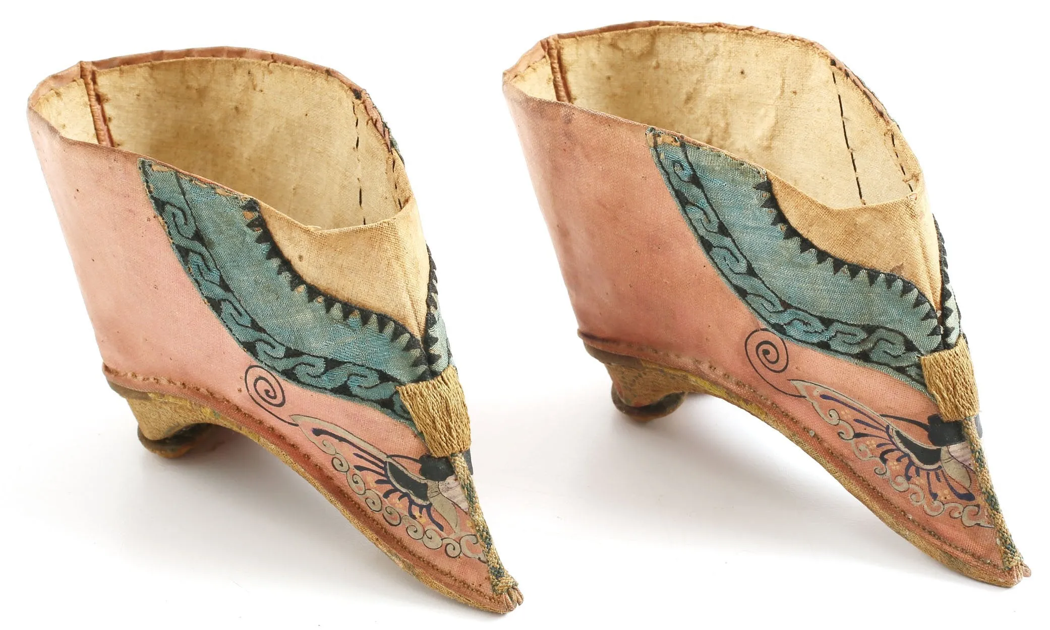 CHINESE LADIES SHOES FOR BOUND FEET (FOOT BINDING)