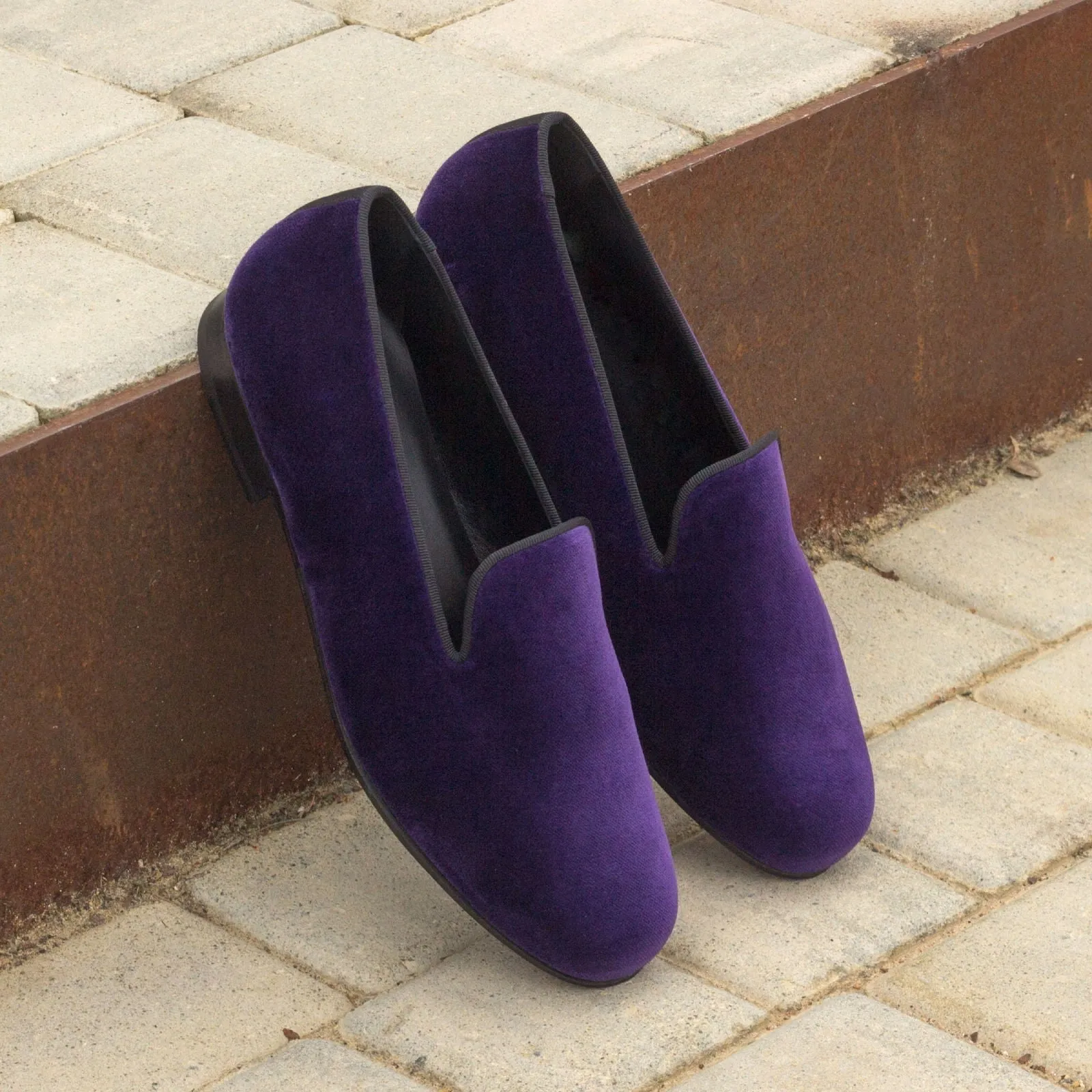 DapperFam Enzo in Purple / Black Men's Velvet & Grossgrain Slipper