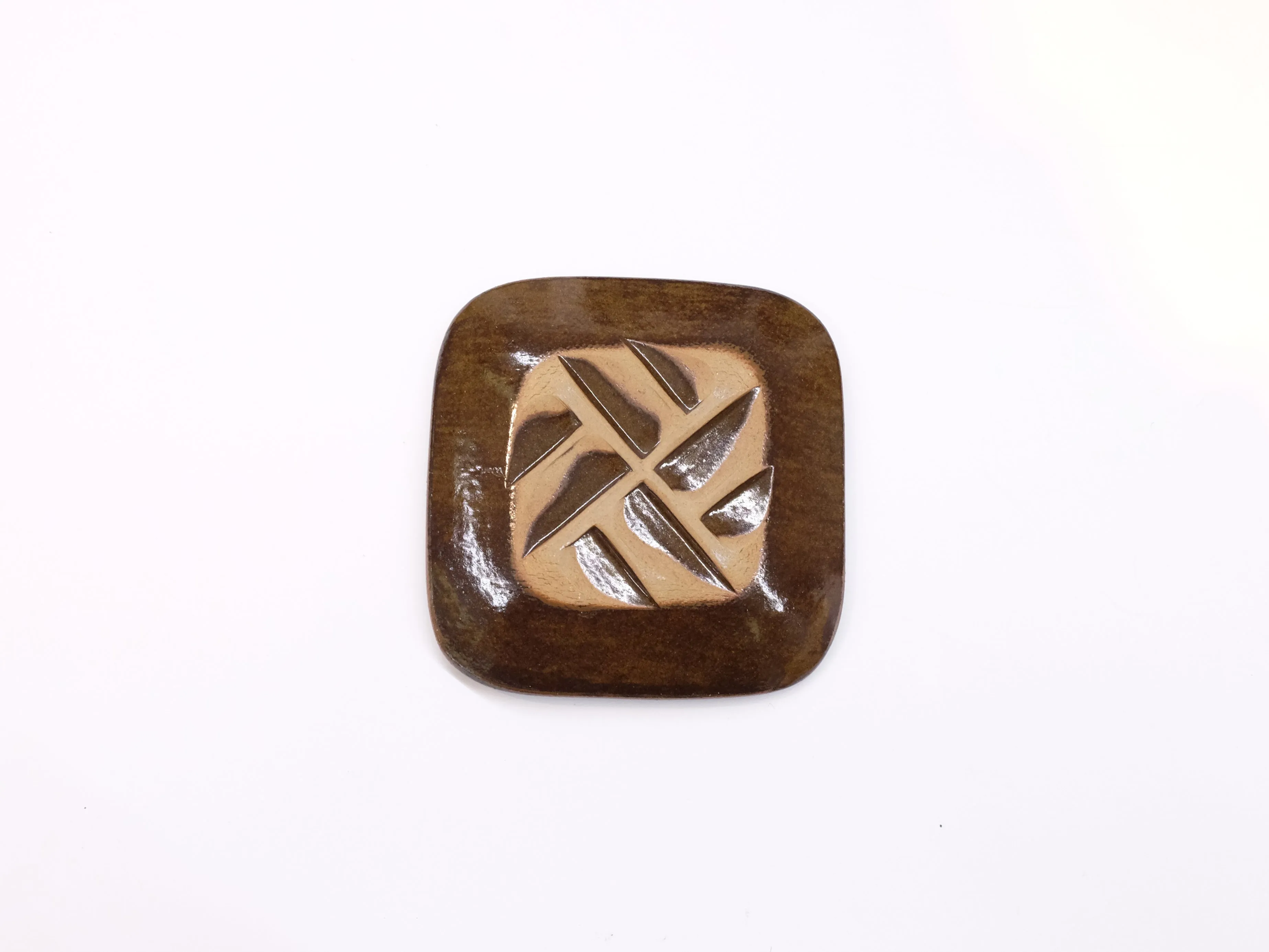 Small Square Plates by Giran Sagawa