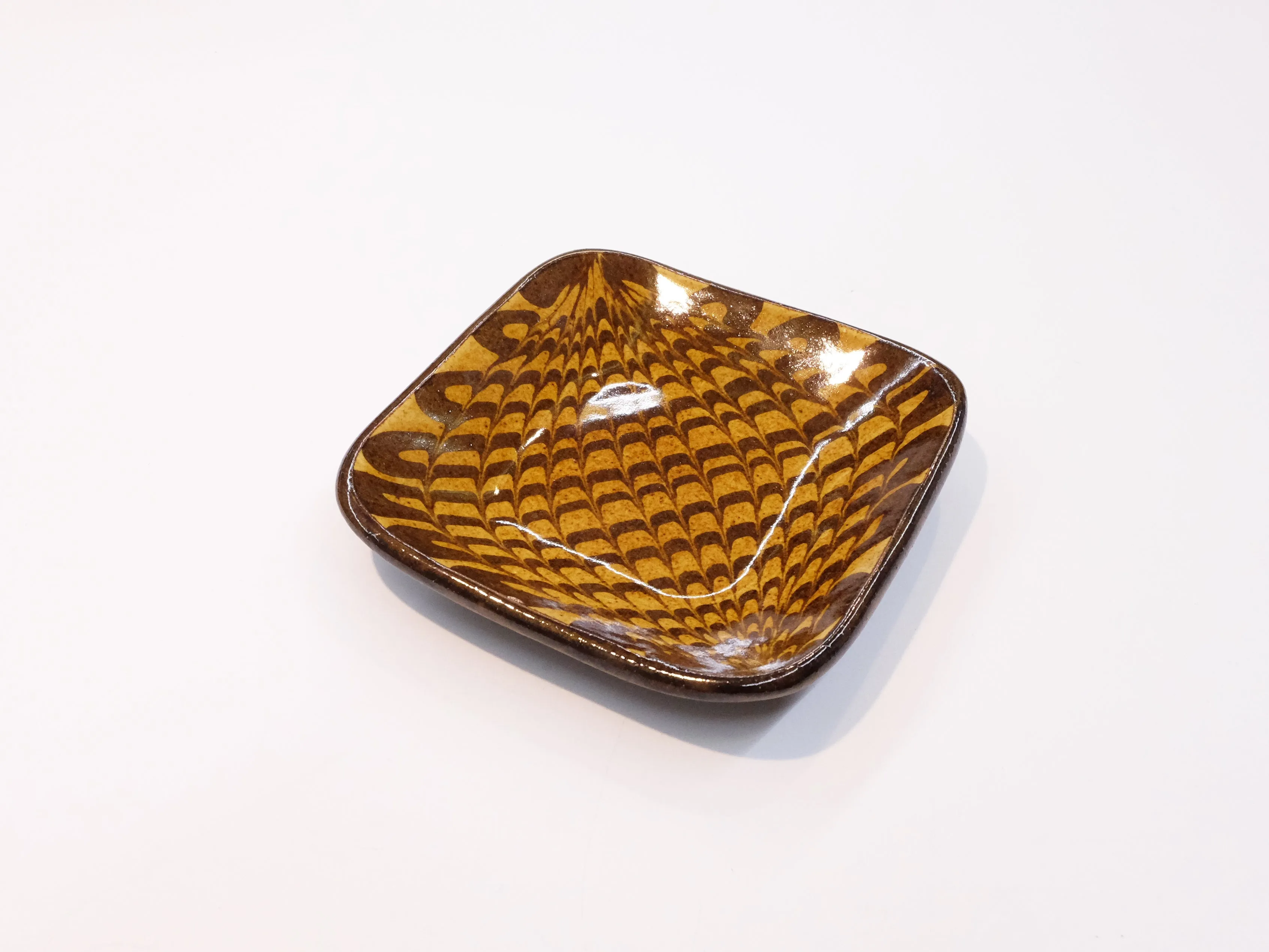 Small Square Plates by Giran Sagawa