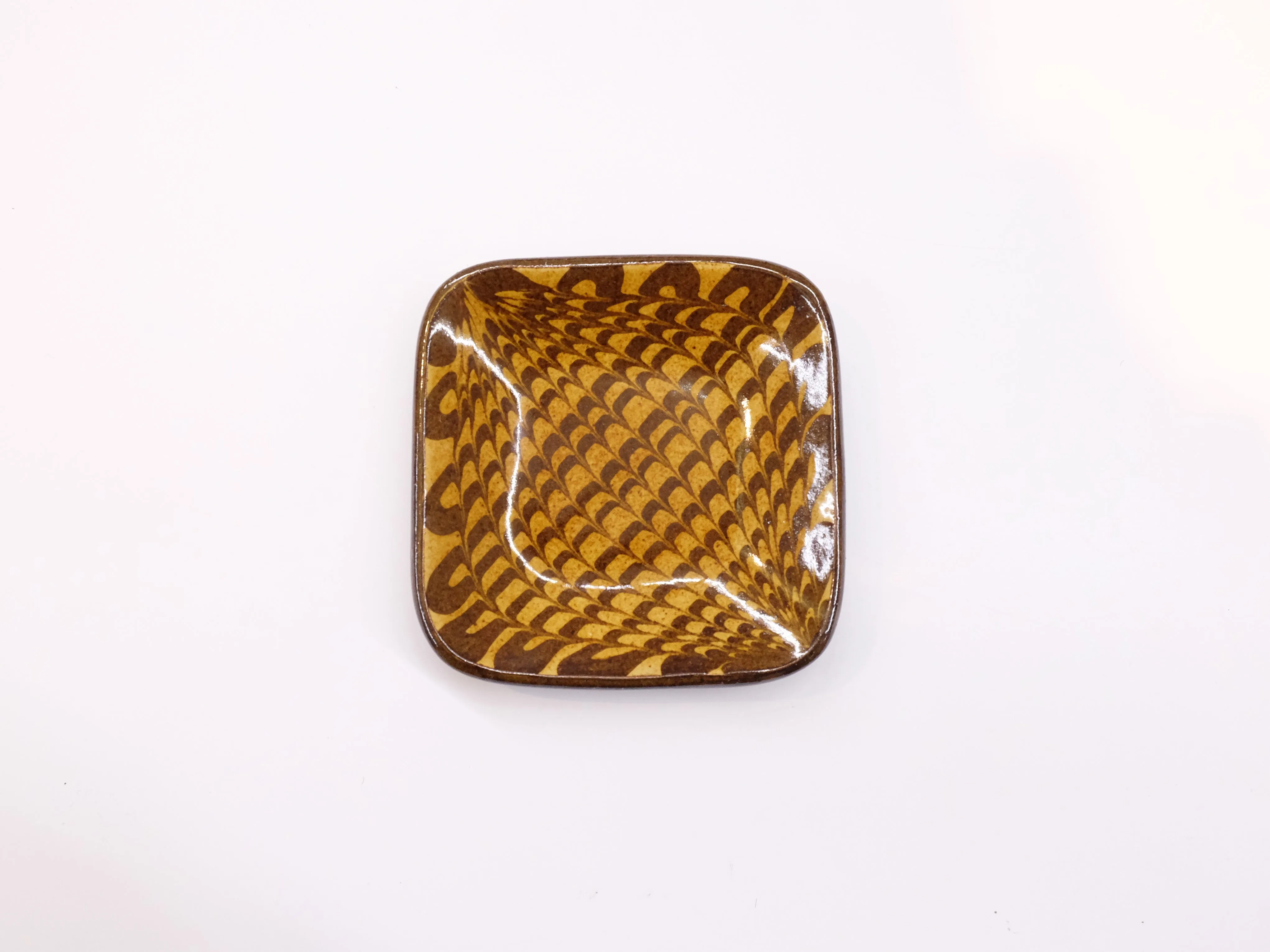 Small Square Plates by Giran Sagawa