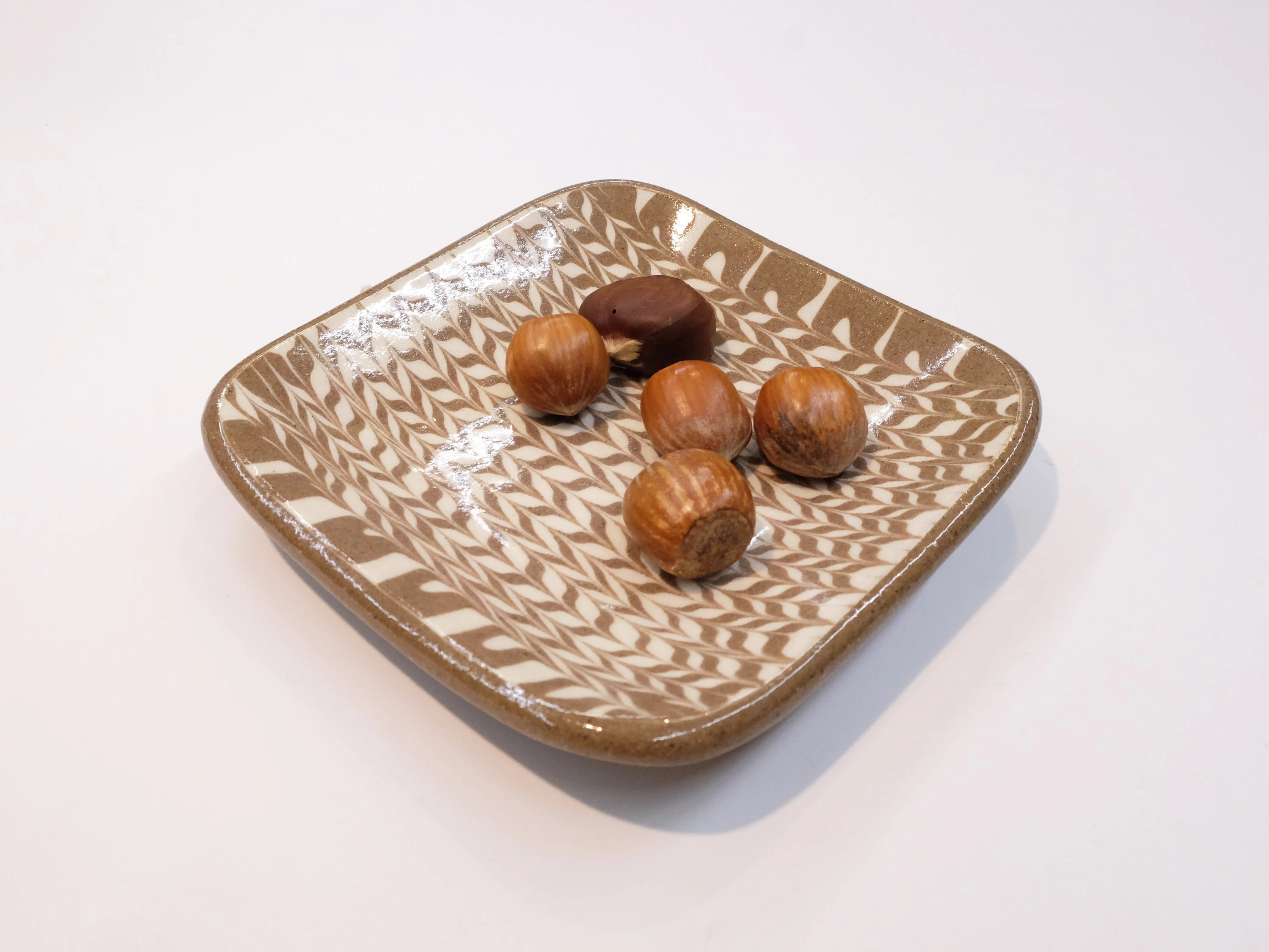 Small Square Plates by Giran Sagawa