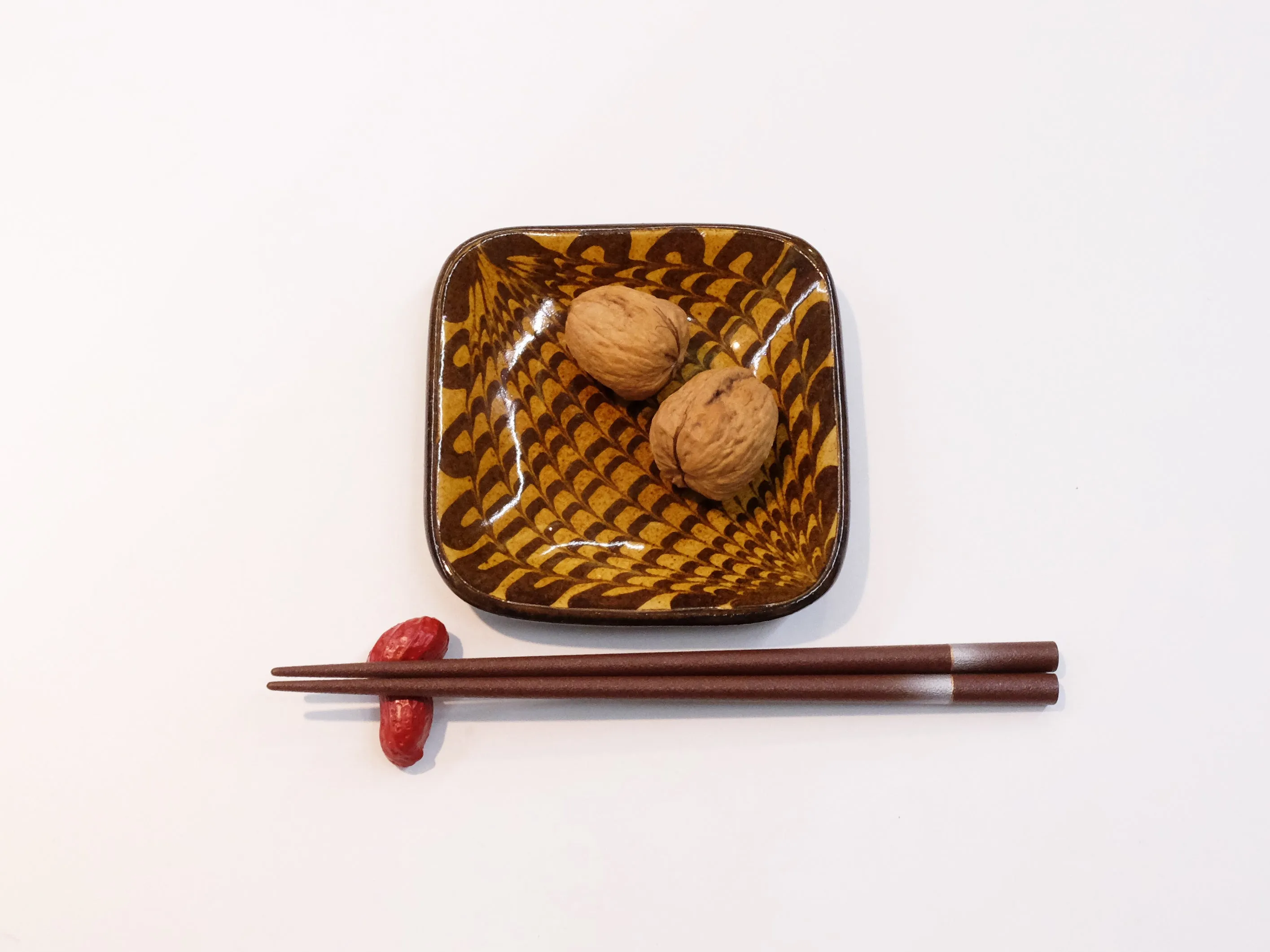 Small Square Plates by Giran Sagawa